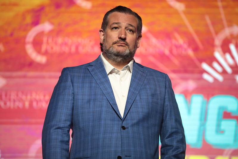 Ted Cruz hace una afirmación ofensiva sobre Disney y la ley Don't Say Gay en Florida.  Luego lo empeoró aún más.