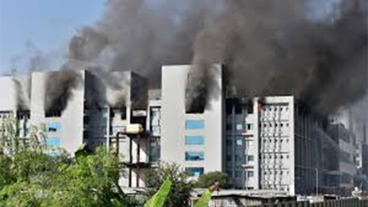 Un fatal incendio ocurrido en el Instituto de Serum en la principal fábricas de vacunas en la India