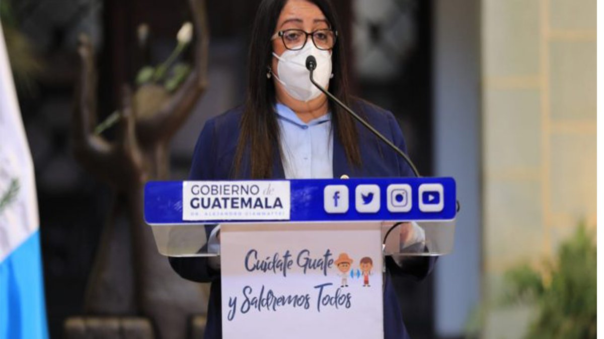 La Ministra de Educación informa que desembolsan recursos para 4 programas escolares.